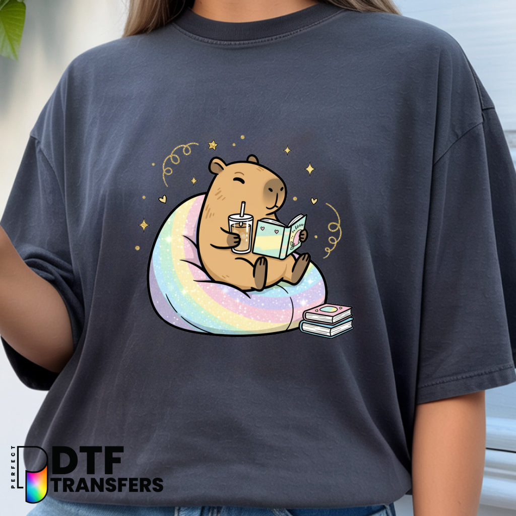 Cute Capybara Reading Books – Teacher DTF Transfer