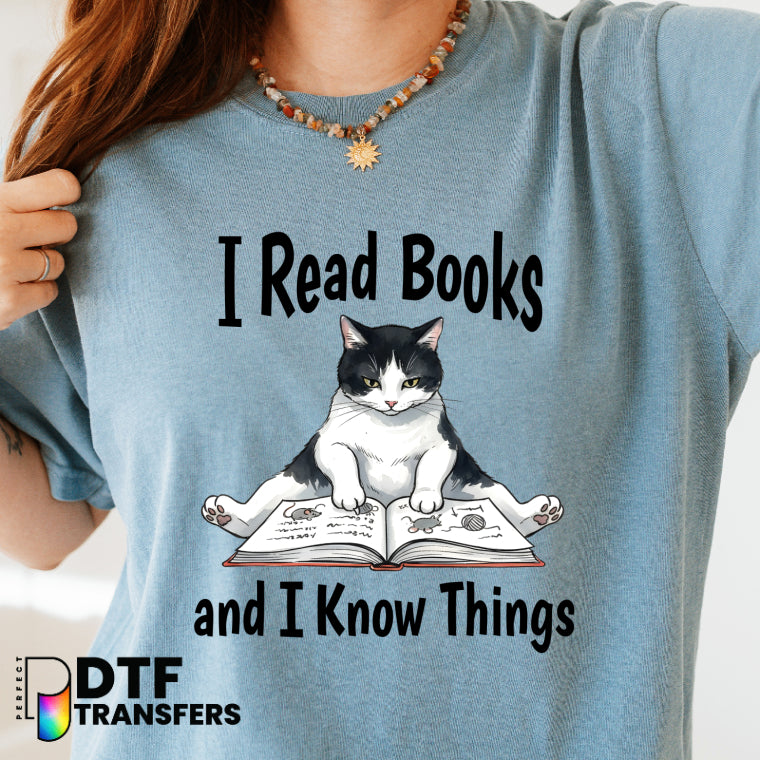 I Read Books and Know Things – Book & Glasses Teacher DTF Transfer