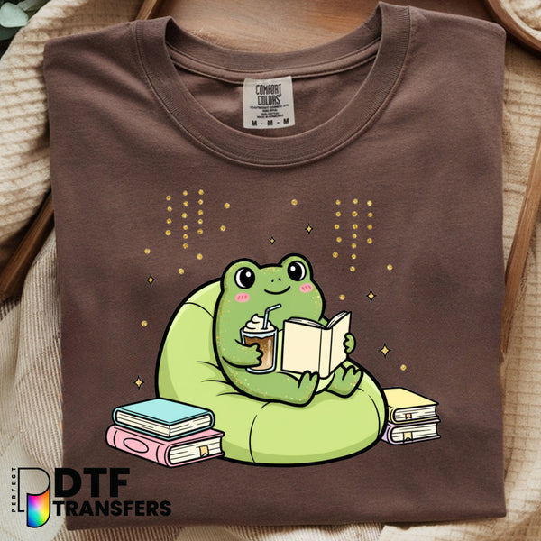 Cute Frogs Reading Book Stack – Teacher DTF Transfer